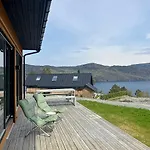 Σπίτι διακοπών Panoramic With Sea View On Randoy