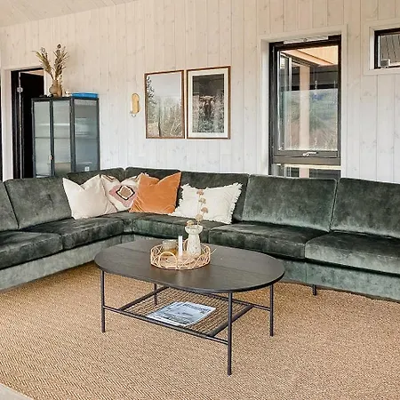 Panoramic With Sea View On Randoy بيت للعطل Hjelmeland