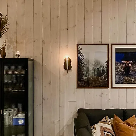 Panoramic With Sea View On Randoy بيت للعطل