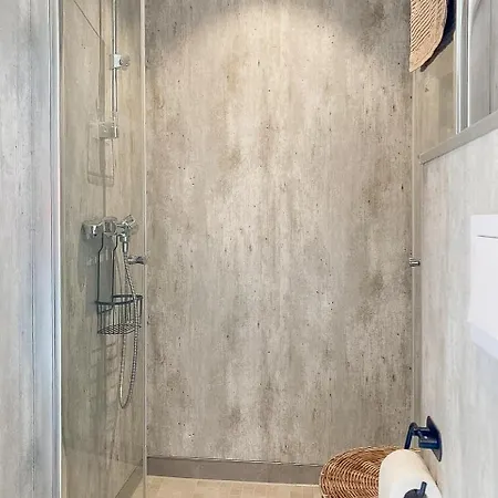 Panoramic With Sea View On Randoy بيت للعطل